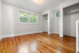 47 Wallingford Rd, Unit 1 in Boston, MA - Building Photo - Building Photo