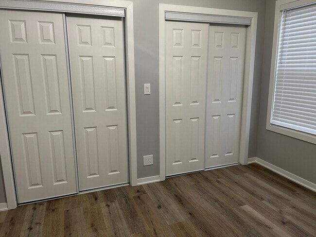 5327 S Nashville Ave, Unit 2nf floor rear in Chicago, IL - Building Photo - Building Photo