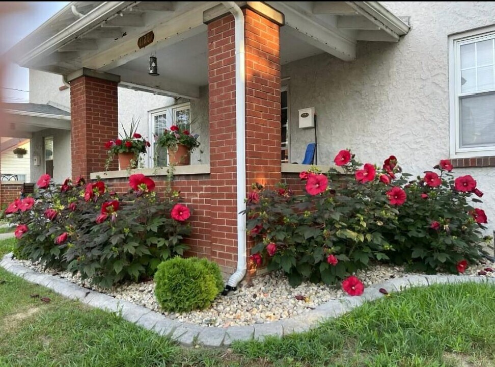 1128 Lincoln Ave in New Castle, IN - Building Photo