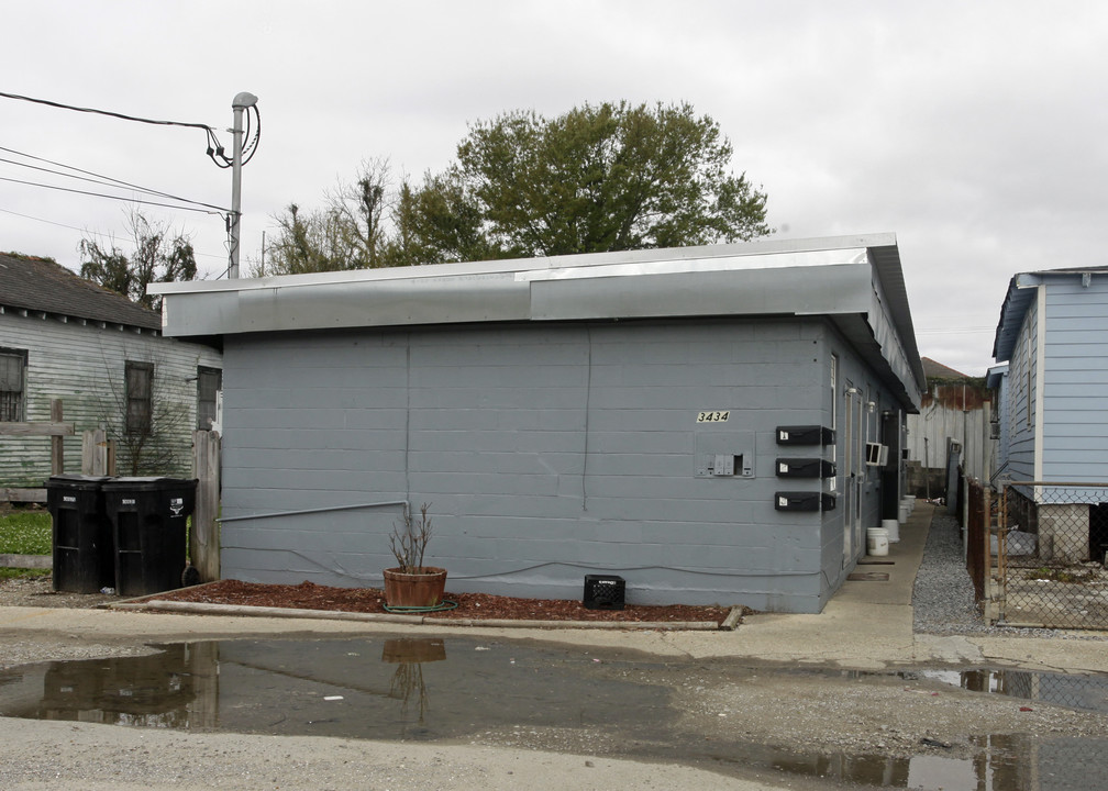 3434 Lowerline St in New Orleans, LA - Foto de edificio