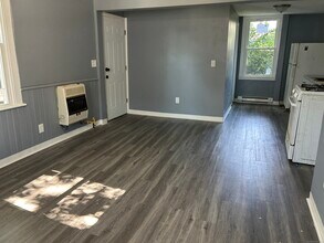 164 Central Ave in Norwich, CT - Building Photo - Building Photo