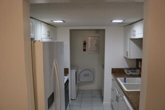 3830 Kensingwood Trce in Decatur, GA - Foto de edificio - Building Photo