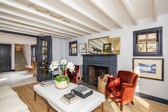 93 Schellinger Rd in Amagansett, NY - Building Photo - Building Photo