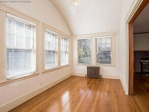 1411 Quincy Shore Dr in Quincy, MA - Building Photo - Building Photo