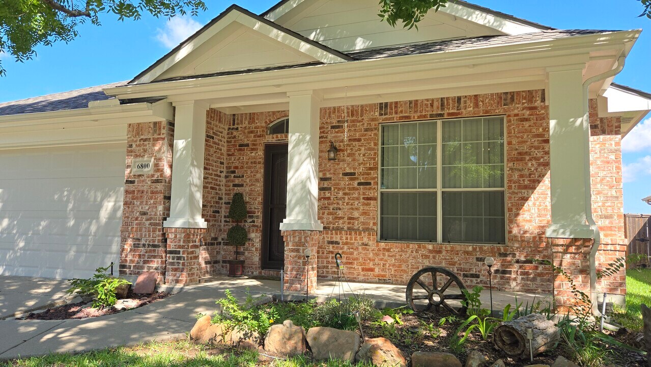 6800 Oak Falls Dr in McKinney, TX - Building Photo