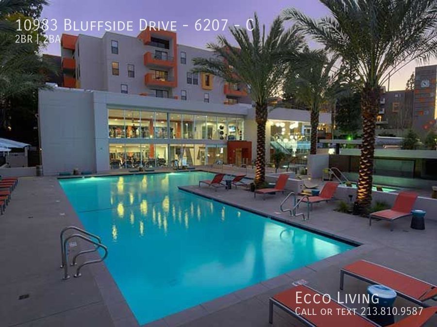 10983 Bluffside Dr-Unit -6207 - C in Los Angeles, CA - Building Photo