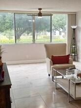 6698 10th Ave N in Lake Worth, FL - Building Photo - Building Photo