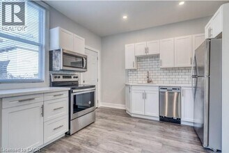 23 Gibson Ave in Hamilton, ON - Building Photo - Building Photo