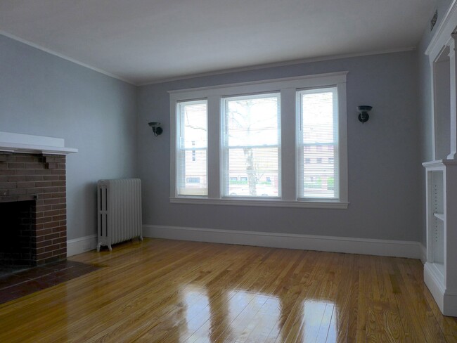 588 Cambridge St, Unit 2 in Boston, MA - Building Photo - Building Photo