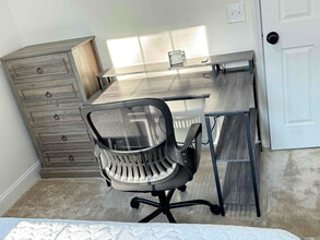 2210 Pansy St NW in Atlanta, GA - Building Photo - Building Photo