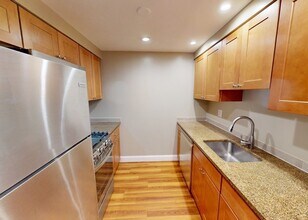 56 Townsend St-Unit -C22 in Abington, MA - Building Photo - Building Photo