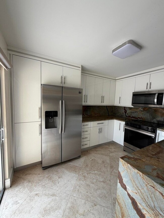 22200 Boca Rancho Dr in Boca Raton, FL - Building Photo - Building Photo