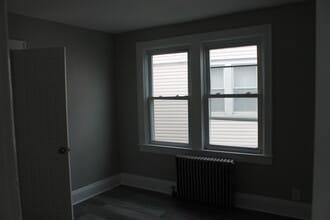 67 Edgar St, Unit 1 in Carteret, NJ - Building Photo - Building Photo