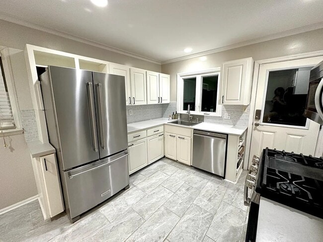 property at 1156 Willivee Dr