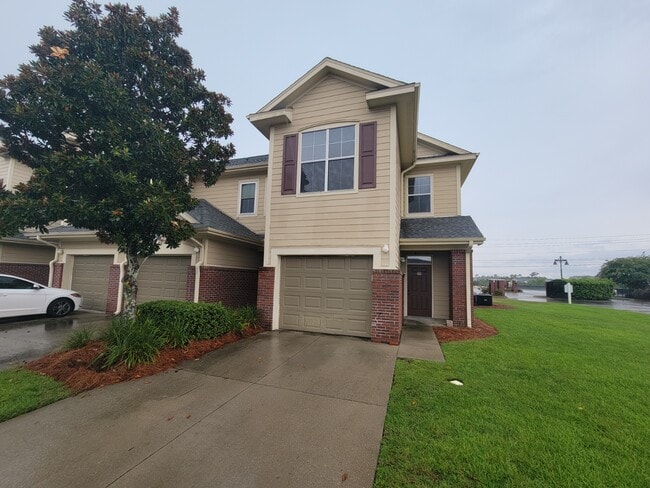 property at 206 Baldwin Rowe Cir