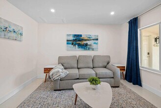 432 NE 14th Ave in Fort Lauderdale, FL - Building Photo - Building Photo