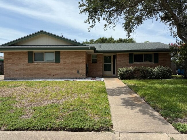 property at 118 Catalina Cir