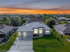 512 NW 35th Pl in Cape Coral, FL - Building Photo