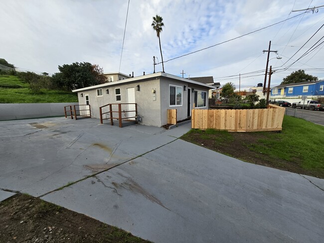 5305 Santa Margarita St in San Diego, CA - Building Photo - Building Photo