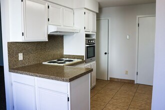 6520 Delmonico Dr in Colorado Springs, CO - Building Photo - Building Photo