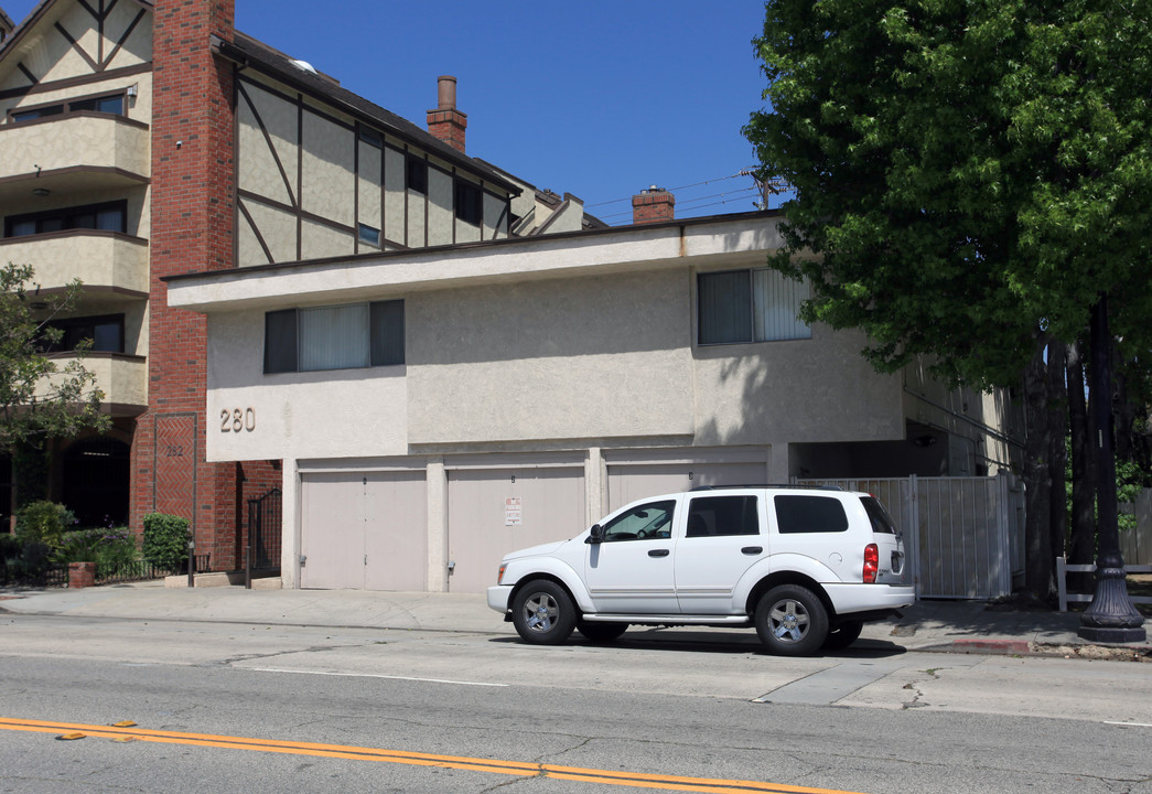 280 Redondo Ave in Long Beach, CA - Foto de edificio