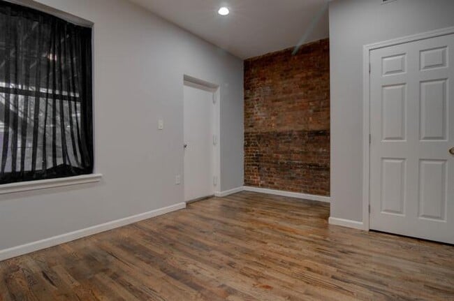 285 Bergen Ave, Unit 2 in Jersey City, NJ - Building Photo - Building Photo