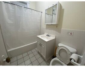 327 Huntington Ave-Unit -11 in Boston, MA - Building Photo - Building Photo