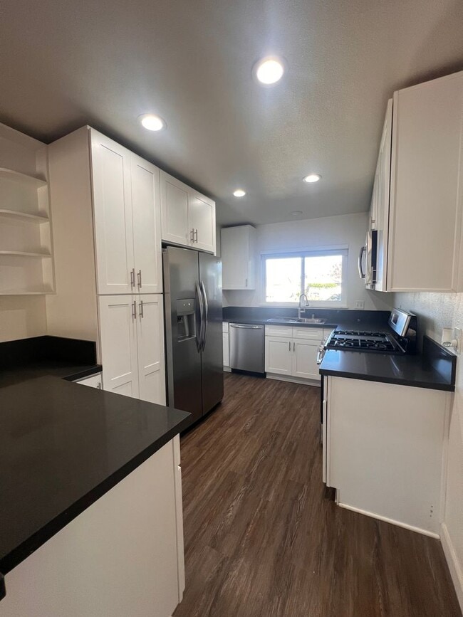 2199 Raleigh Ave in Costa Mesa, CA - Building Photo - Building Photo