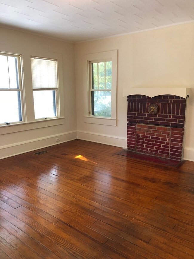 1211 N Main St in Laurinburg, NC - Building Photo - Building Photo