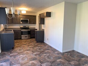 4539 W Kingsbury St in Springfield, MO - Building Photo - Building Photo