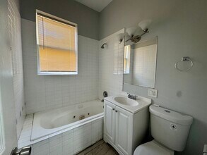 1651 S Drake Ave in Chicago, IL - Building Photo - Building Photo