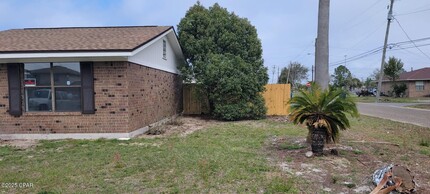 4102 W 21st Pl in Panama City, FL - Building Photo - Building Photo