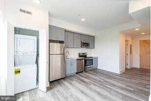 1524 South St in Philadelphia, PA - Building Photo