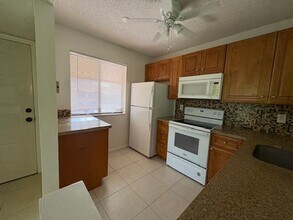 21938 Remsen Terrace in Boca Raton, FL - Building Photo - Building Photo