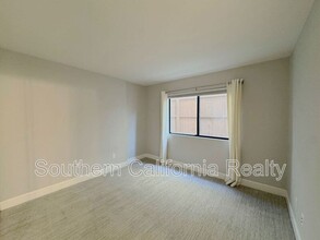 2252 Felspar St in San Diego, CA - Building Photo - Building Photo