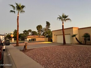 5121 E Larkspur Dr in Scottsdale, AZ - Building Photo - Building Photo