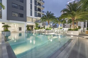 Maizon Brickell in Miami, FL - Building Photo