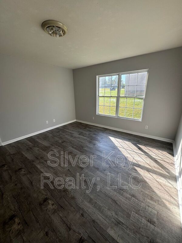 268 Willow Creek Drive in Madisonville, TN - Building Photo - Building Photo