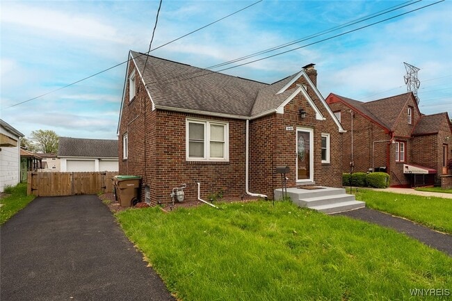 property at 845 Cleveland Dr