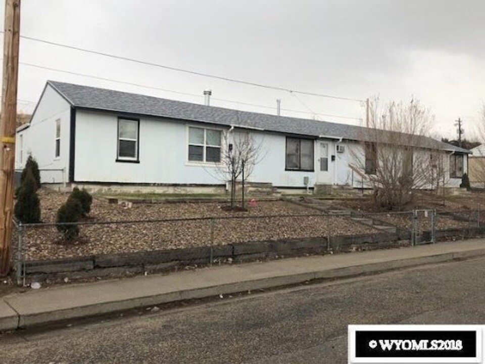 1121-1133 S Nebraska Ave in Casper, WY - Building Photo