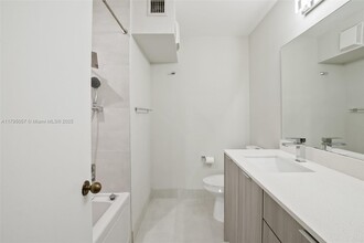 2277 Pasadena Way in Weston, FL - Building Photo - Building Photo