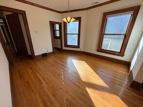 125 E Johnson St, Unit #2 in Madison, WI - Foto de edificio - Building Photo