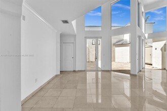 20645 NE 25th Pl in Miami, FL - Building Photo - Building Photo