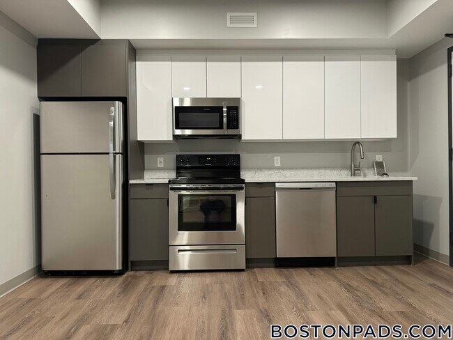 100 Hemenway St in Boston, MA - Building Photo - Building Photo