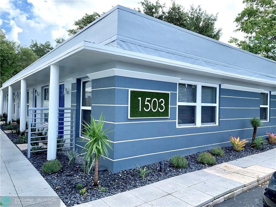 1503 NE 4th Ct-Unit -3 in Fort Lauderdale, FL - Foto de edificio