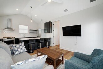 3128 Chennault St in Austin, TX - Building Photo - Building Photo