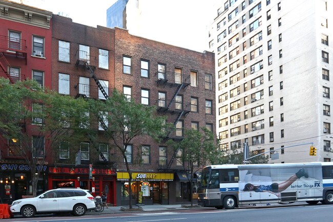 579-581 3rd Ave in New York, NY - Foto de edificio - Building Photo