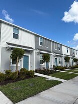 2976 Skyline Lp in Kissimmee, FL - Building Photo