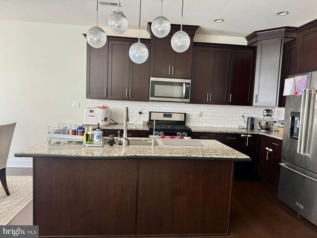 property at 607 Mockernut Ct