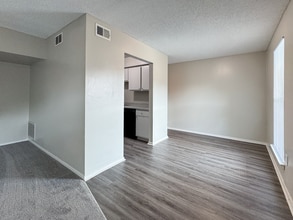 The Vibe in Baton Rouge, LA - Building Photo - Building Photo